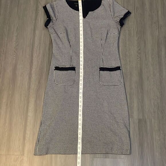 Talbots Houndstooth Sheath Dress Navy Blue and White Dress with pockets Size 6 - Picture 10 of 10